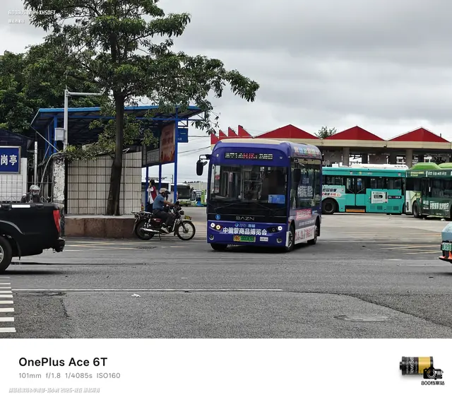 800BUS