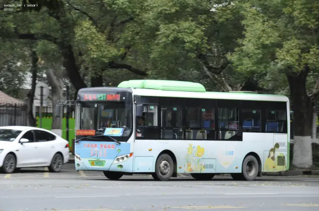 赣B 08832D