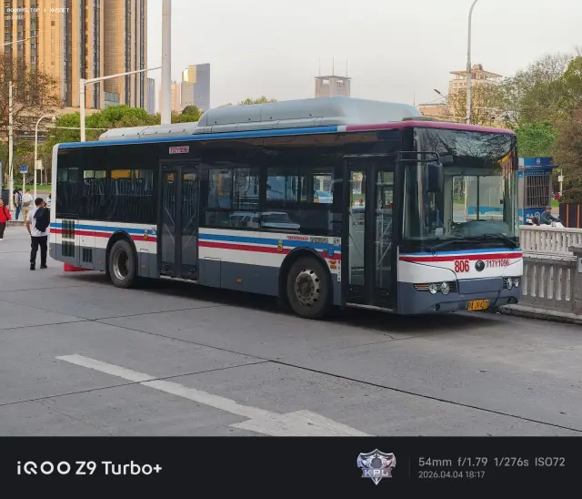 800BUS