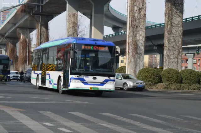 800BUS