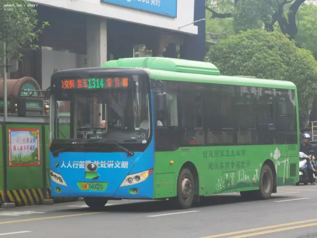 赣B 04002D