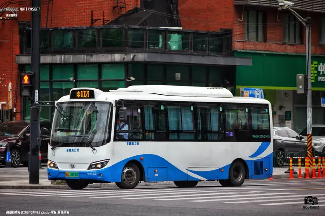 800BUS