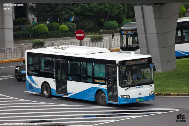 800BUS