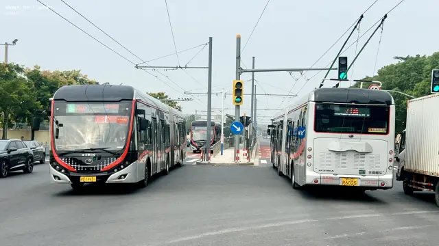 沪D T9651 / 沪D R6025
