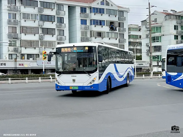 800BUS