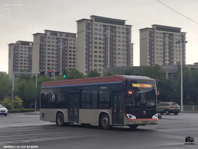 800BUS
