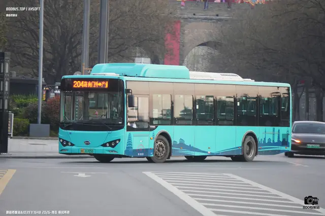 800BUS