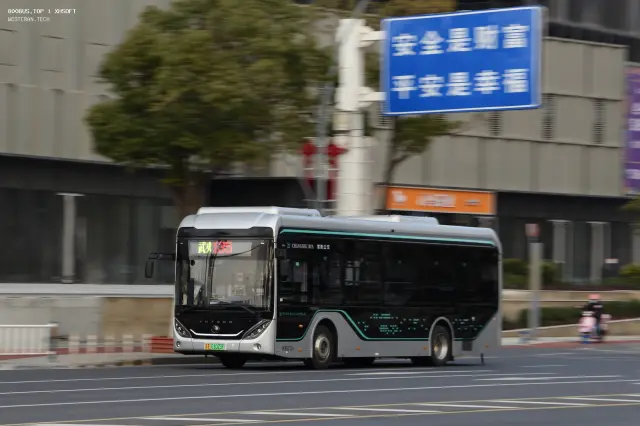 800BUS