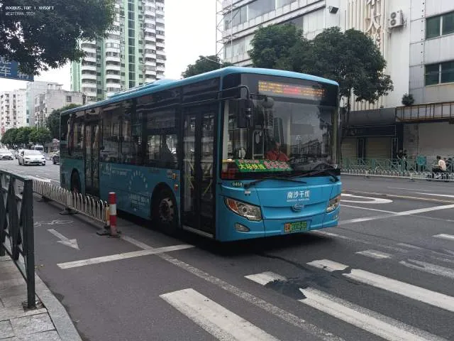 800BUS