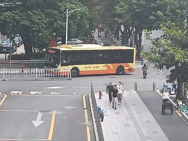 800BUS
