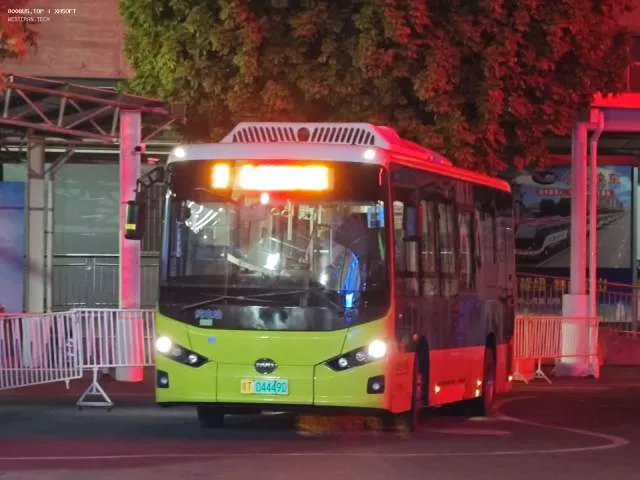800BUS