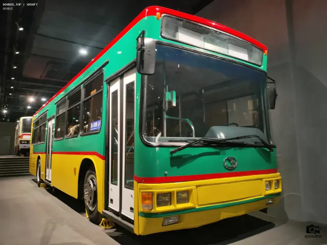 800BUS