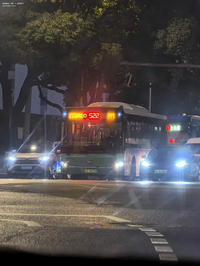 800BUS