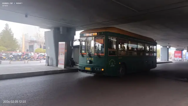 800BUS