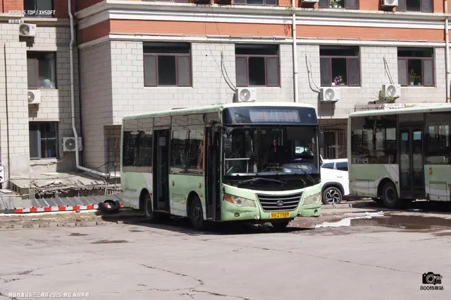 800BUS