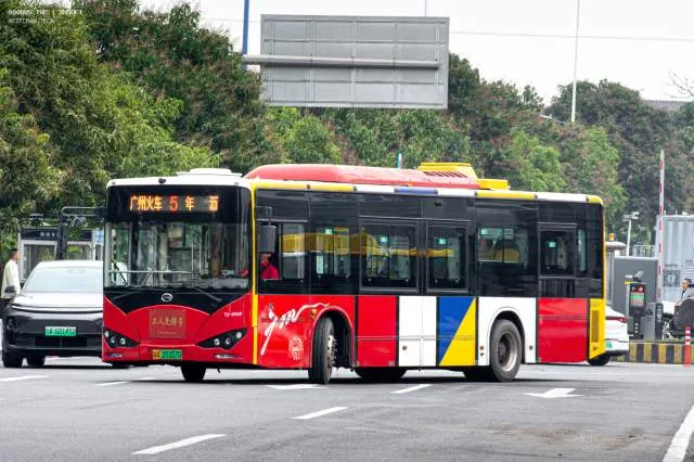 800BUS