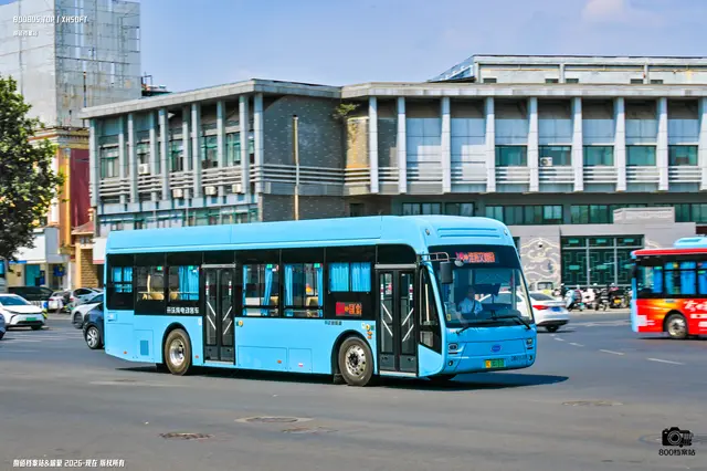 800BUS